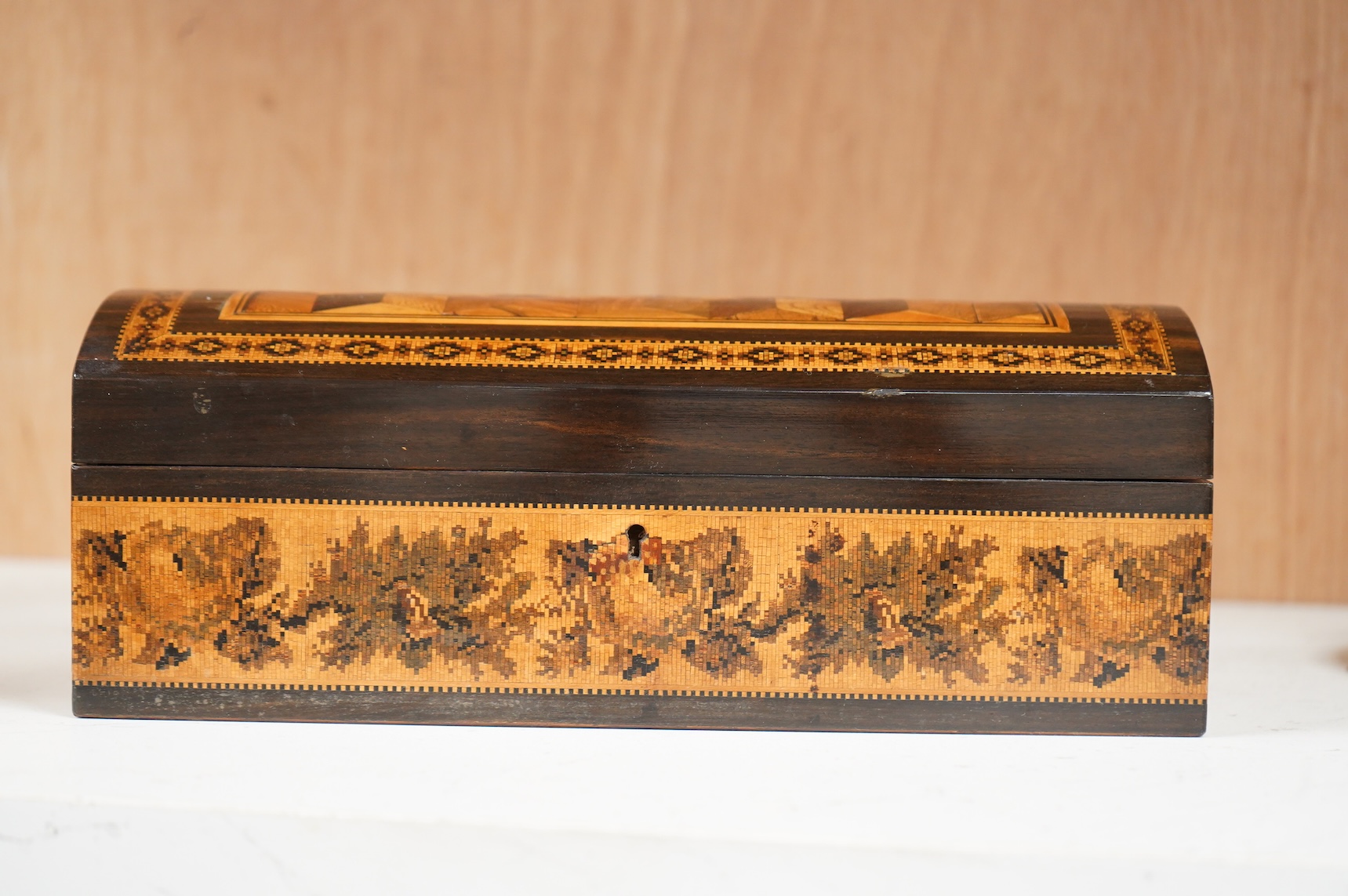 A Tunbridgeware specimen cube marquetry and Tesserae Mosaic domed glove box, c.1840, with silk lining, 24cm wide